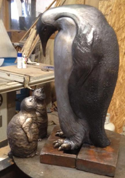 Emperor Penguin with Chicks bronze statue 2